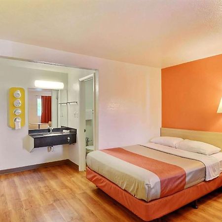 Travelodge By Wyndham Brattleboro Vt מראה חיצוני תמונה