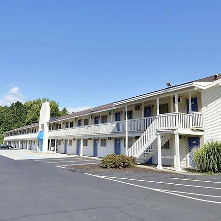 Travelodge By Wyndham Brattleboro Vt מראה חיצוני תמונה