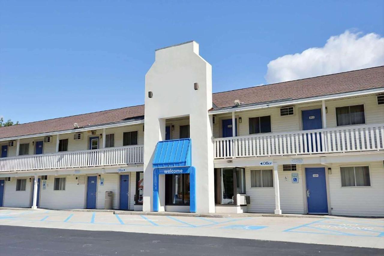 Travelodge By Wyndham Brattleboro Vt מראה חיצוני תמונה