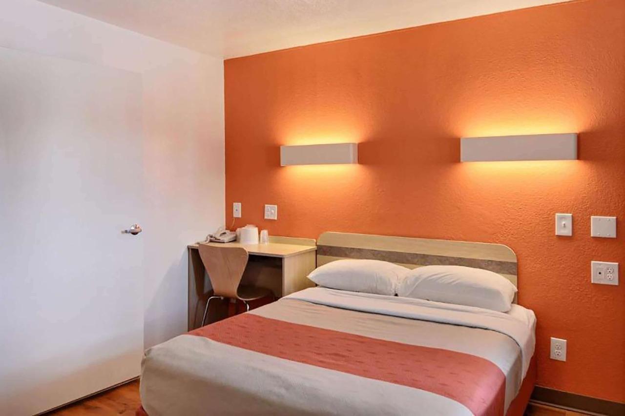 Travelodge By Wyndham Brattleboro Vt מראה חיצוני תמונה