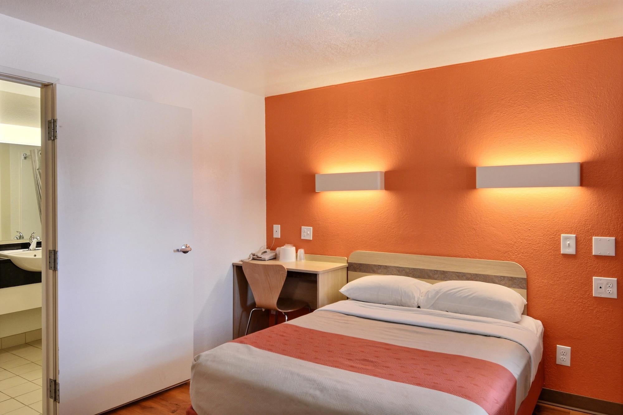 Travelodge By Wyndham Brattleboro Vt מראה חיצוני תמונה