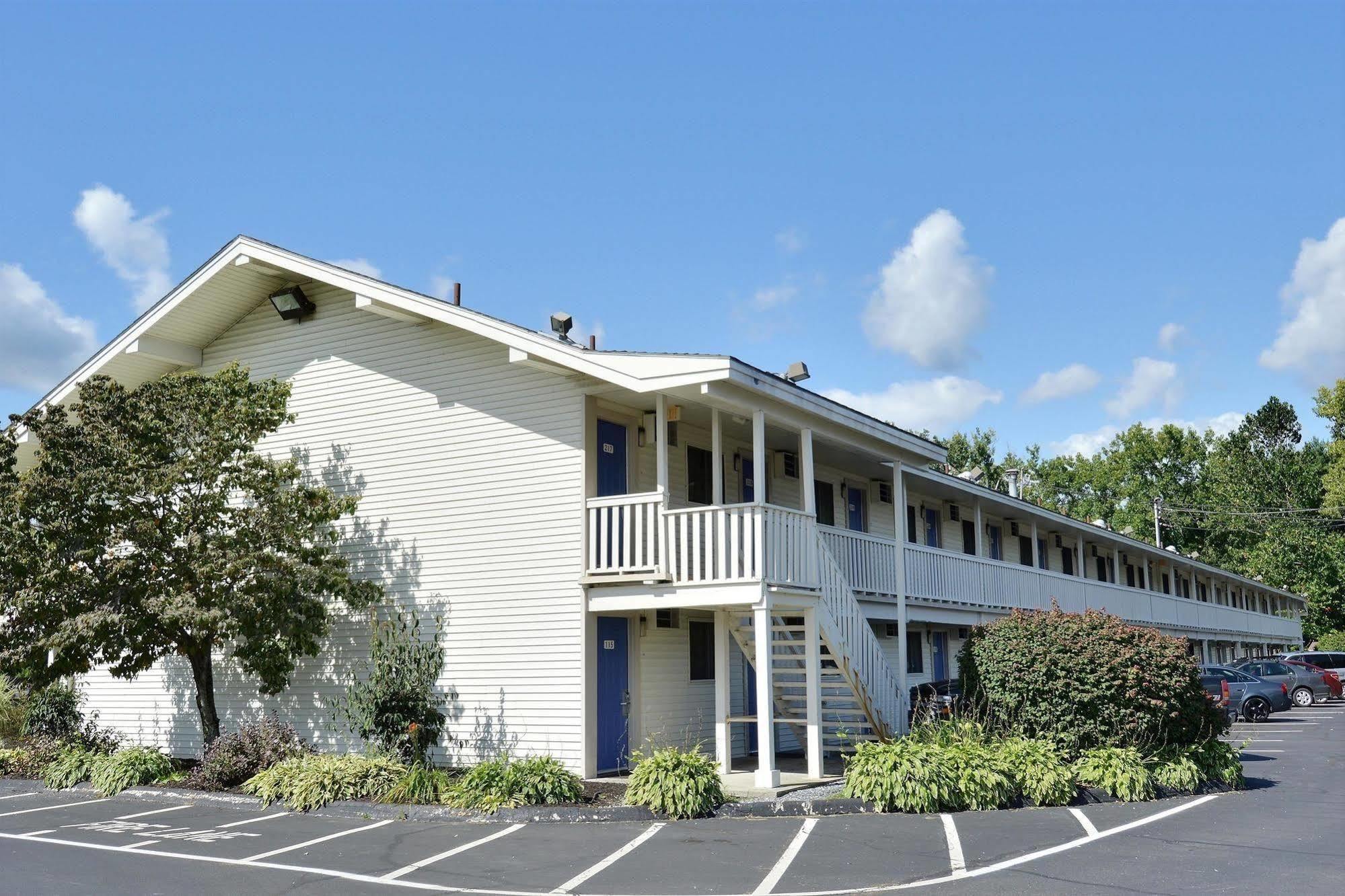 Travelodge By Wyndham Brattleboro Vt מראה חיצוני תמונה