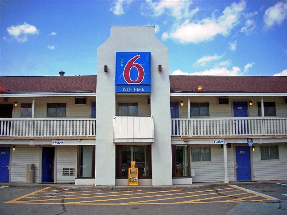 Travelodge By Wyndham Brattleboro Vt מראה חיצוני תמונה
